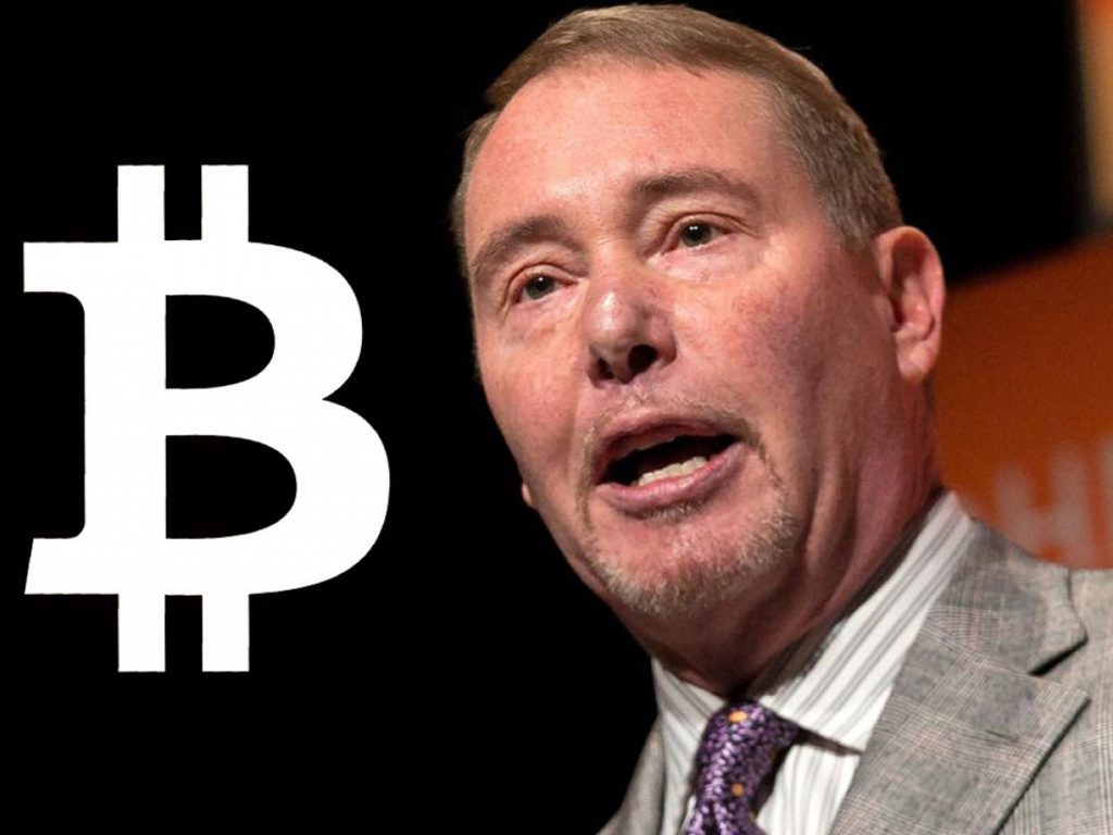 Tỷ phú 'Vua trái phiếu' Jeff Gundlach cảnh báo suy thoái, và Bitcoin đang được định giá quá cao.