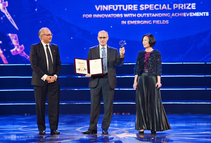 ViMoney: VinFuture - Sự kiện khoa học tầm cỡ, quy tập những bộ óc kiệt xuất nhất của thế giới đương đại - Giải thưởng đặc biệt thứ nhất