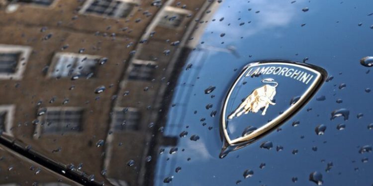 ViMoney: Lamborghini nhập cuộc, chuẩn bị ra mắt Bộ sưu tập NFT theo chủ đề không gian