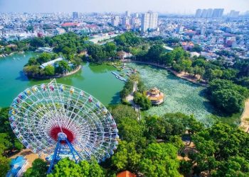 Công viên nước Đầm Sen thoát lỗ ngoạn mục nhờ đầu tư chứng khoán