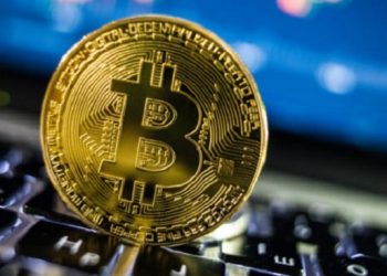 Ông trùm tiền điện tử dự báo giá Bitcoin giảm về 38.000 USD