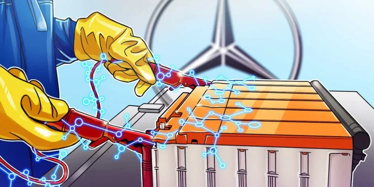 Mercedes bắt tay với NFT artist ra mắt bộ sưu tập NFT theo dòng xe G-Class