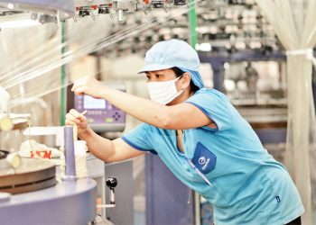 Doanh nghiệp may "xoay càn khôn" thưởng Tết 2022