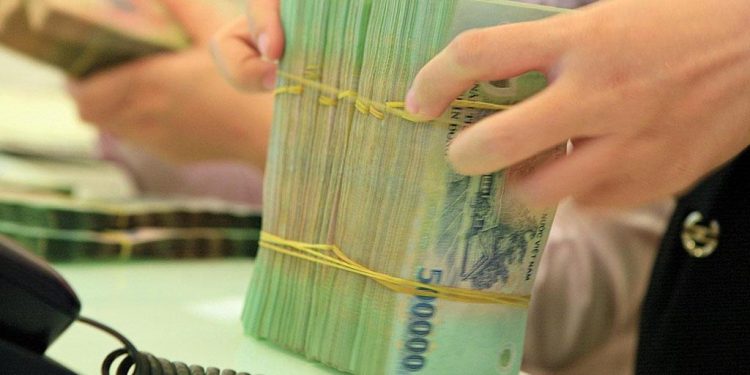 Thưởng Tết Nguyên đán 2022: Giảm nhẹ, trung bình 6,1 triệu đồng