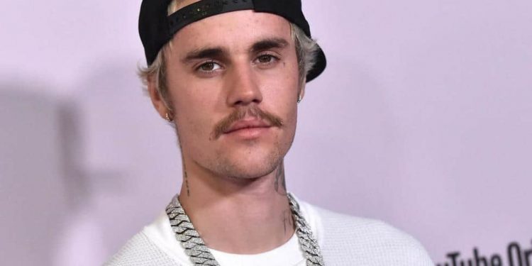 ViMoney: Justin Bieber chi 1,3 triệu đô la cho Bored Ape NFT