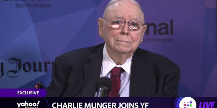 ViMoney: Phó chủ tịch Berkshire Hathaway Charlie Munger: Trong 100 năm tới, tiền Fiat sẽ về 0