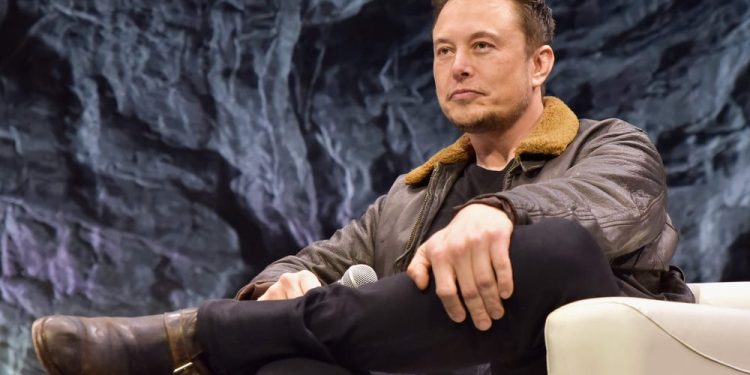 ViMoney: Elon Musk có "phản ứng tốt nhất từ trước đến nay" trước lời chỉ trích gây sốc về Bitcoin của Charlie Munger