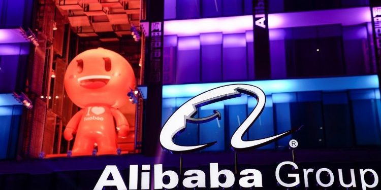 Doanh thu tăng trưởng thấp kỷ lục, Alibaba mất dần ưu thế?