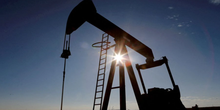 Giá dầu đạt đỉnh cao nhất trong vòng 7 năm và nỗi sợ vô hình