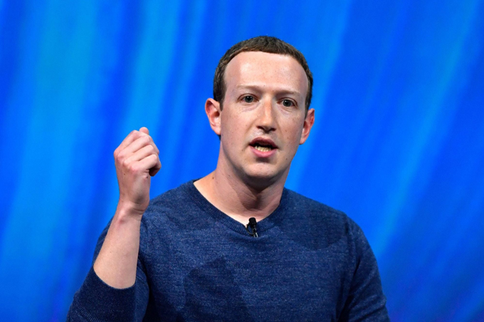 Mark Zuckerberg lần đầu tiên trượt khỏi top 10 người giàu nhất thế giới sau 7 năm