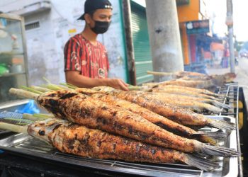Ngày vía Thần Tài - Tại sao lại cúng cá lóc nướng vào ngày này?