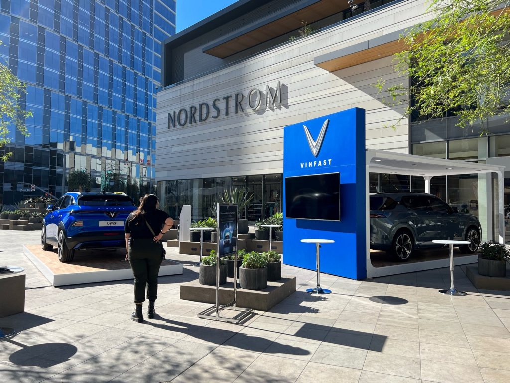 VinFast California Roadshow - VinFast quảng bá mẫu xe SUV điện tại Mỹ