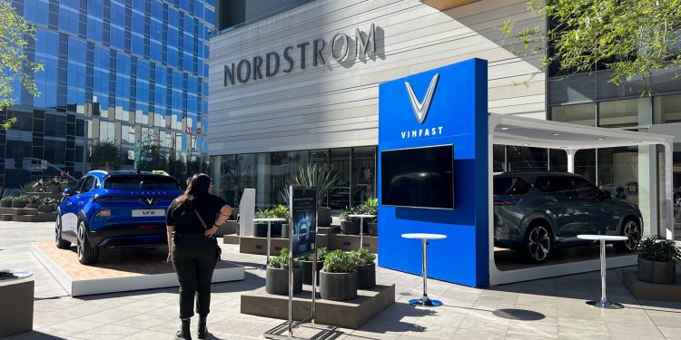 VinFast California Roadshow - VinFast quảng bá mẫu xe SUV điện tại Mỹ
