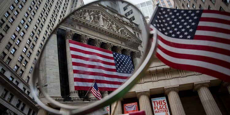 Goldman Sachs: Các quỹ đầu cơ “quay xe” với cổ phiếu công nghệ và chuyển sang cổ phiếu giá rẻ