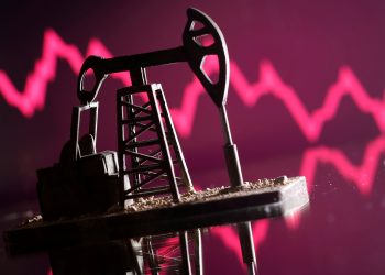 Căng thẳng chiến tranh Nga – Ukraine sẽ đẩy giá dầu đến mốc 100 USD?