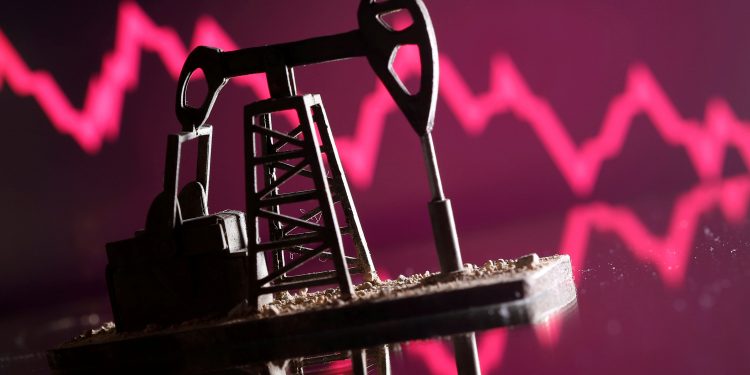 Căng thẳng chiến tranh Nga – Ukraine sẽ đẩy giá dầu đến mốc 100 USD?