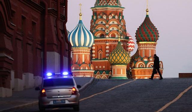 Giới siêu giàu Nga “bay” 39 tỷ USD chỉ trong một ngày!