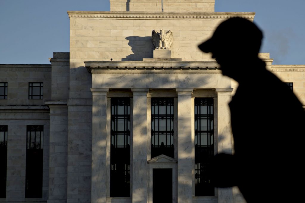 Goldman Sachs cảnh báo bước đi quyết liệt trong chính sách của Fed có thể khó "hạ cánh an toàn"