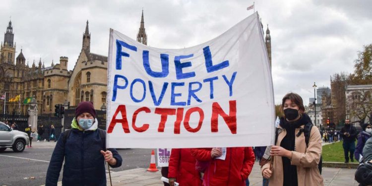 Lạm phát + tăng thuế + khủng hoảng năng lượng! Một ‘cơn bão hoàn hảo’ quét qua Vương quốc Anh