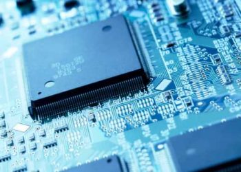 Nga và Ukraine giao tranh, nguồn cung chip lại rơi vào “thế bí”