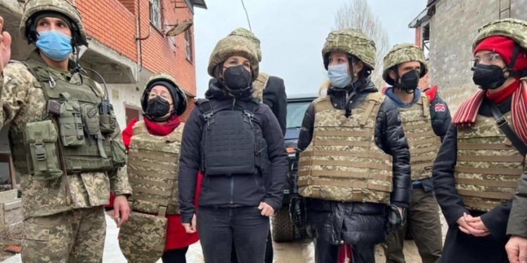 Tổng thống Putin hành động mạnh mẽ, thị trường chứng khoán Nga rúng động