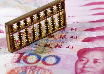 Tờ tiền trị giá 100 NDT của Trung Quốc.