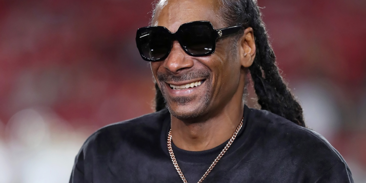 ViMoney: Bộ sưu tập NFT của Snoop Dogg có thể thu về hơn 125 triệu USD