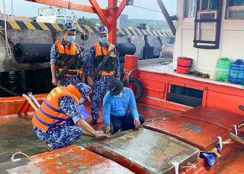 Tổng cục Hải quan chỉ đạo chống buôn lậu xăng dầu