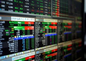 Nữ đại gia bị phạt 115 triệu vì "mua đáy, bán đỉnh"... chui cổ phiếu KDM