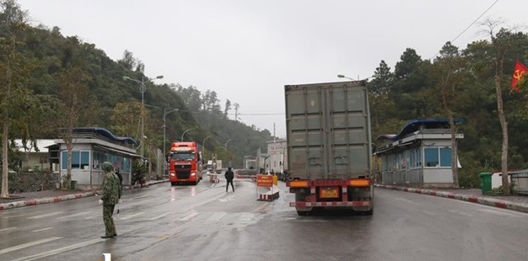 vimoney: Cửa khẩu Lạng Sơn lại ùn ứ hơn 1.800 xe hàng