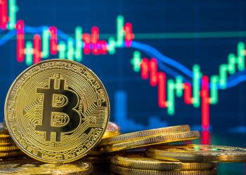 Hoảng loạn vì giá bitcoin tụt mạnh xuống 36.600 USD