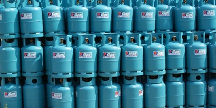 vimoney: Giá gas tiến sát 500.000 đồng/bình từ hôm nay