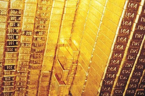 Giá vàng lập đỉnh mới, vượt 63,6 triệu đồng/lượng