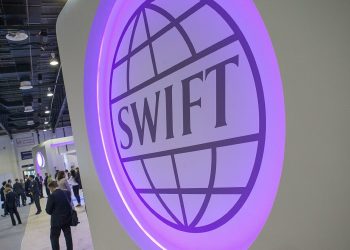 Nga bị loại khỏi hệ thống thanh toán toàn cầu SWIFT