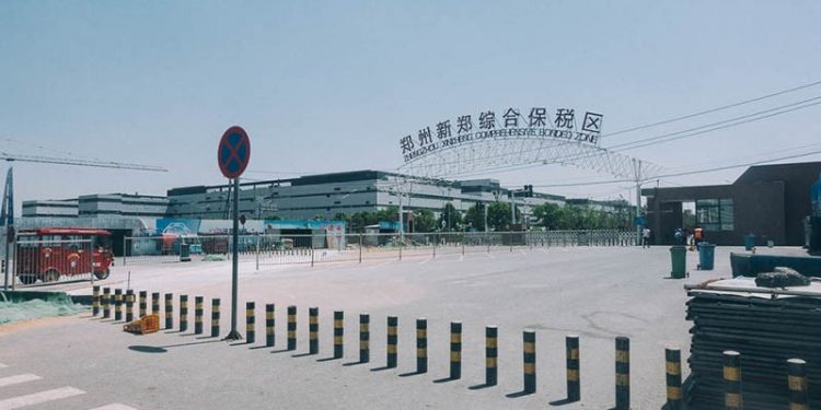 Cuộc chạy đua tuyển 20.000 công nhân cho nhà máy sản xuất iPhone lớn nhất thế giới