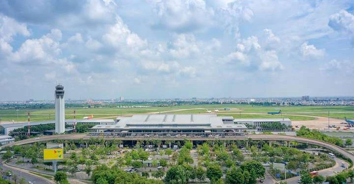 Một đường băng sân bay Tân Sơn Nhất tạm đóng cửa từ 21/2