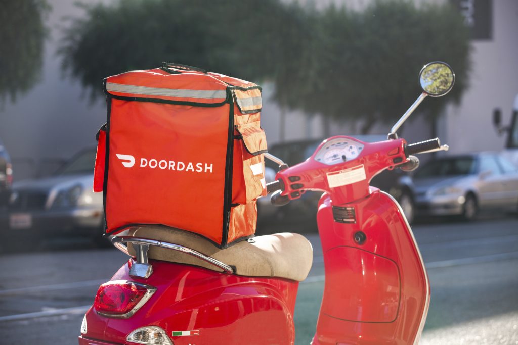 Số lượng đơn hàng mạnh mẽ "kéo" cổ phiếu DoorDash tăng 30%