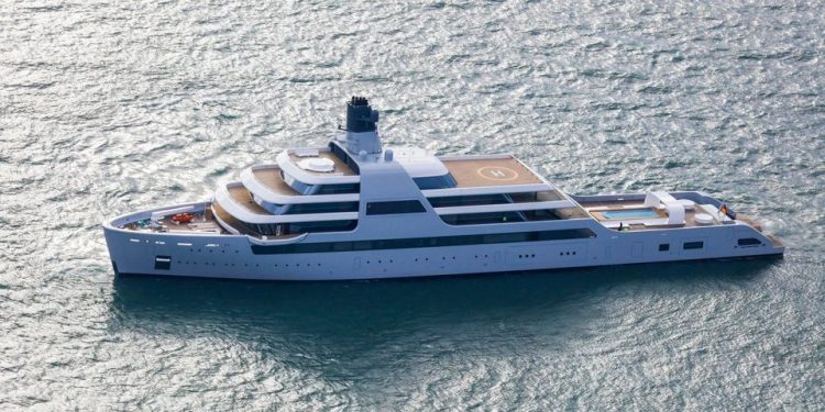 Giới tài phiệt Nga di chuyển du thuyền để "lách" lệnh trừng phạt của phương Tây