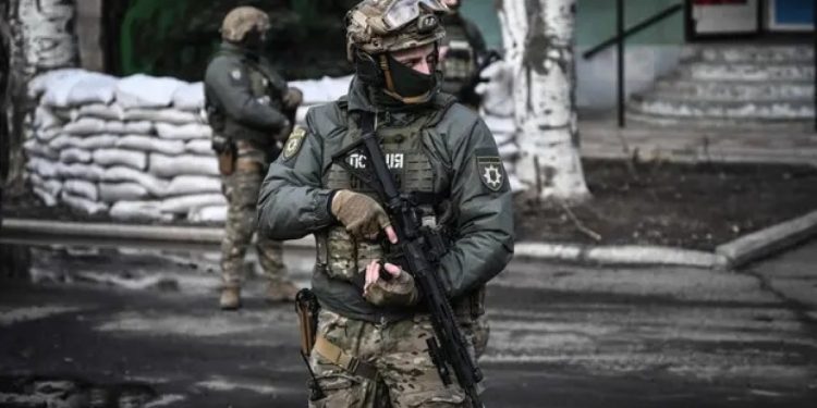 Giá trị vốn hóa thị trường tiền điện tử "rớt" xuống 1,5 nghìn tỷ USD trước việc Nga tấn công Ukraine