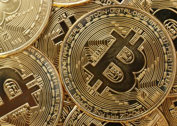 ViMoney: Các quỹ đầu cơ rót hàng tỷ đô la thúc đẩy giá Bitcoin tăng