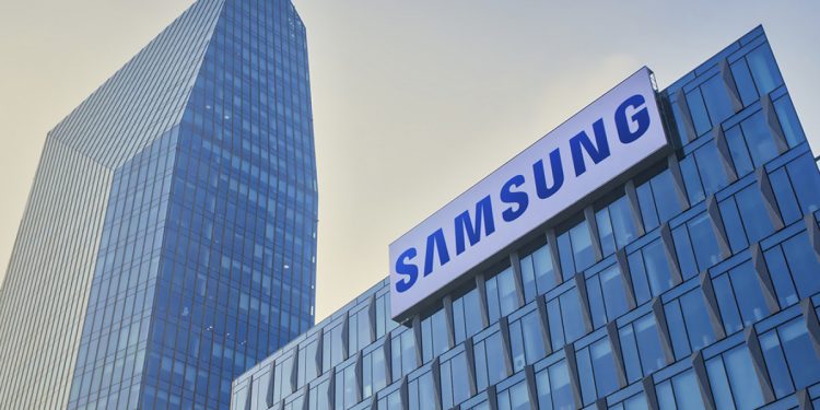 Ứng dụng lỗi, giá cổ phiếu giảm, Samsung tăng tốc vào Metaverse