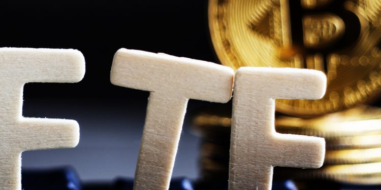 Giám đốc Grayscale buộc tội SEC tạo ra sân chơi không đồng đều