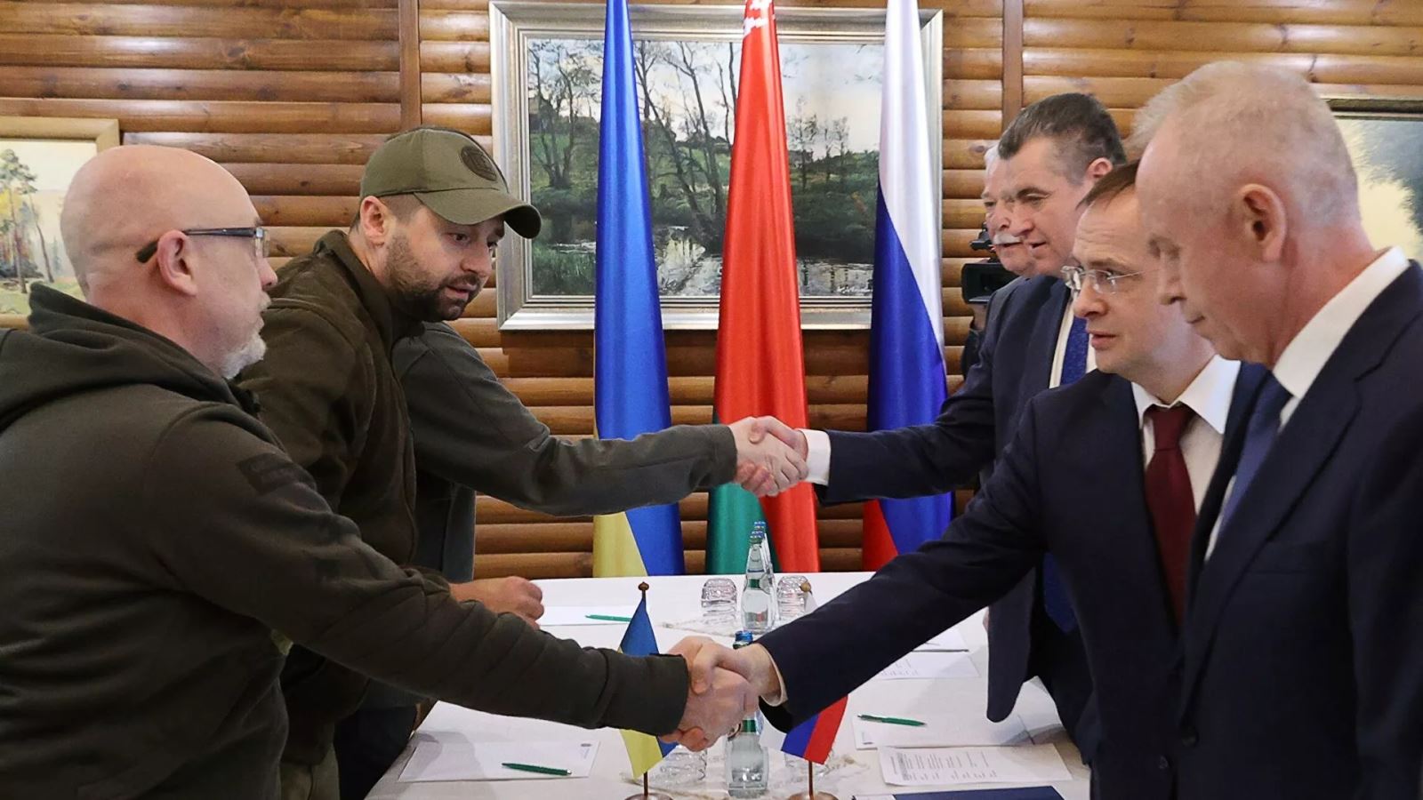 ViMoney: Nga và Ukraine kết thúc vòng đàm phán hòa bình thứ hai, đồng ý mở hành lang nhân đạo h2