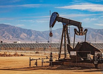 ViMoney: Các chính phủ đang đề xuất "windfall tax" đối với các công ty năng lượng