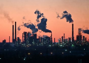 ViMoney: 3 bất ổn lớn làm ảnh hưởng đến thị trường dầu mỏ