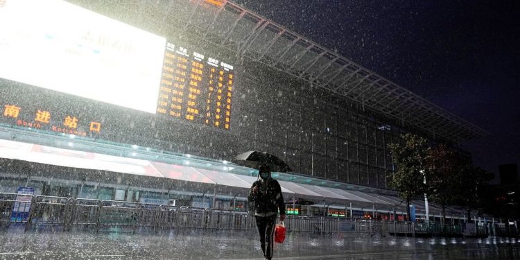 ViMoney: Tại sao các nhà đầu tư nước ngoài cảm thấy lo lắng về Trung Quốc