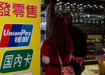 Bị Visa, Mastercard chặn, các ngân hàng Nga chuyển hướng sang Trung Quốc