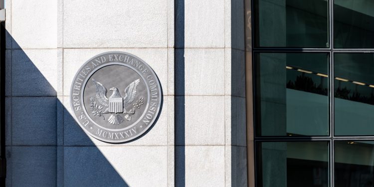 Tòa án chấp thuận yêu cầu gia hạn của SEC