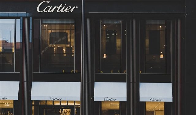 Các thương hiệu thời trang xa xỉ dứt áo rời Nga