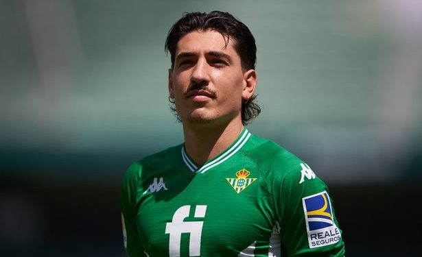 ViMoney: Cầu thủ Arsenal Hector Bellerin cho rằng "đó là sự phân biệt chủng tộc" khi chiến tranh Nga-Ukraine được chú ý nhiều hơn